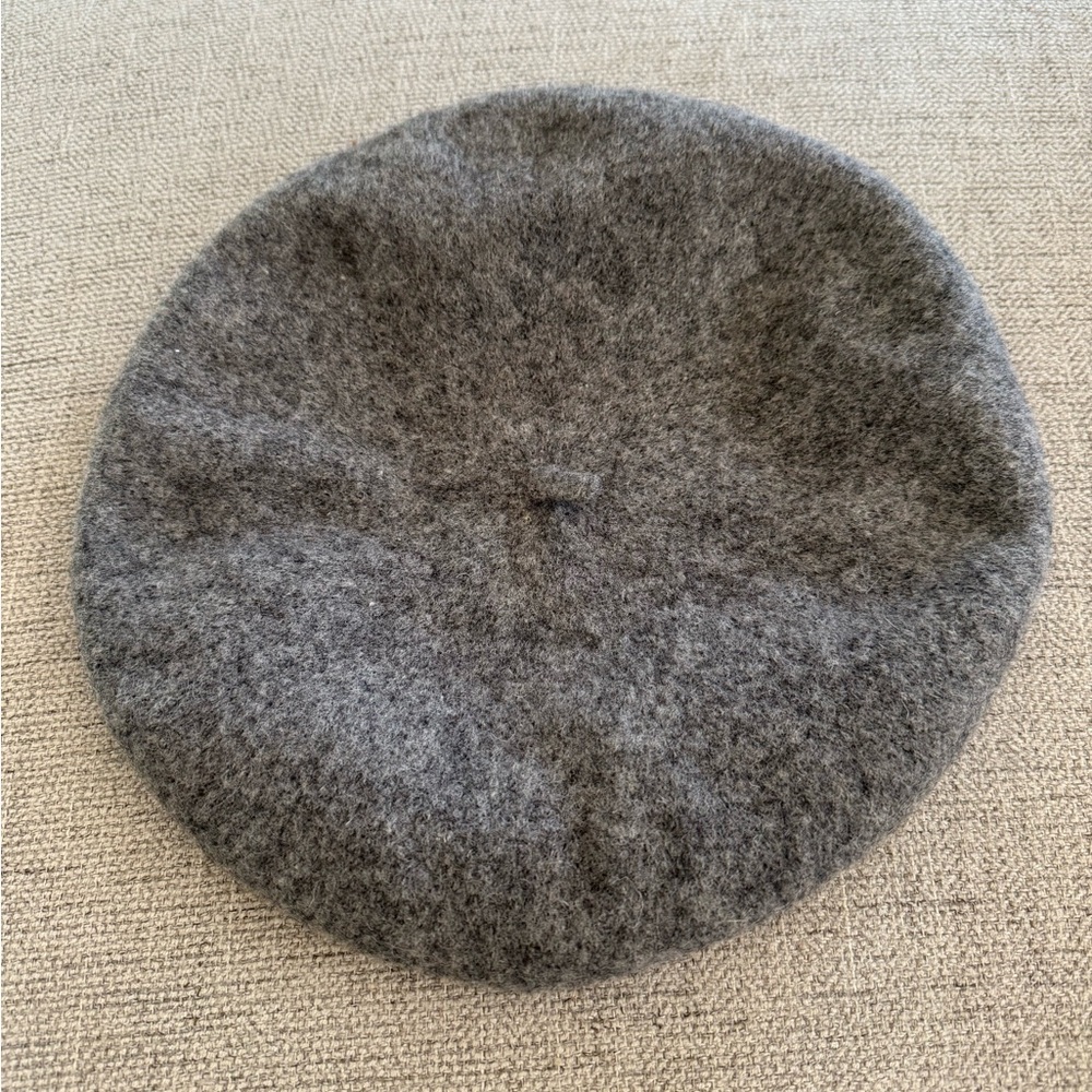 Women’s Gray Wool Beret-one size